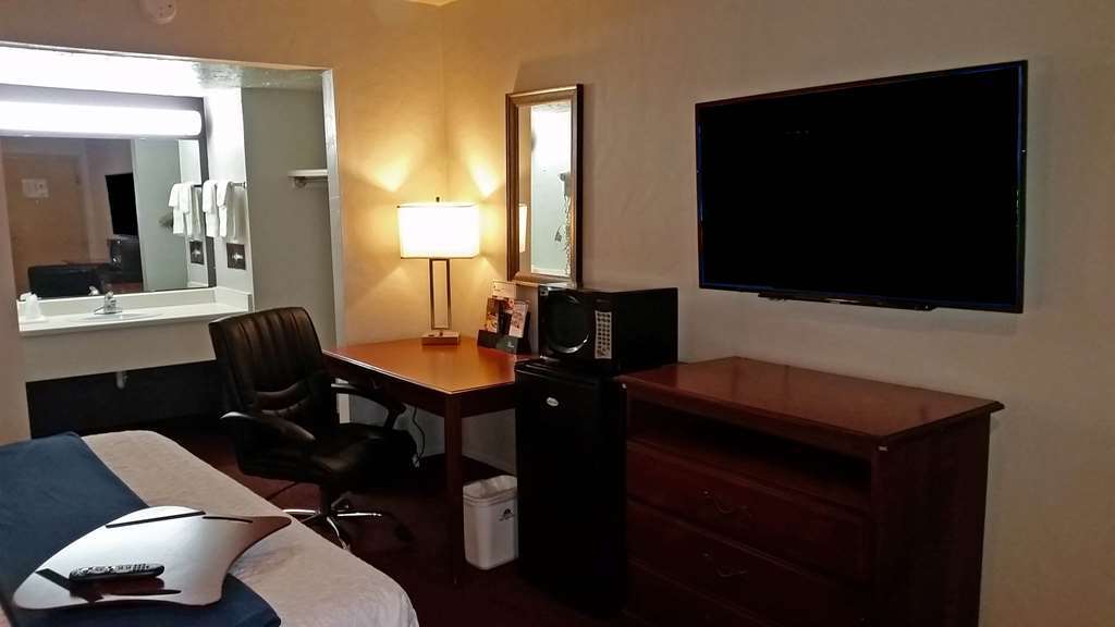 Americas Best Value Inn Oklahoma City South Room photo